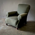 UPHOLSTERED CLUB CHAIR