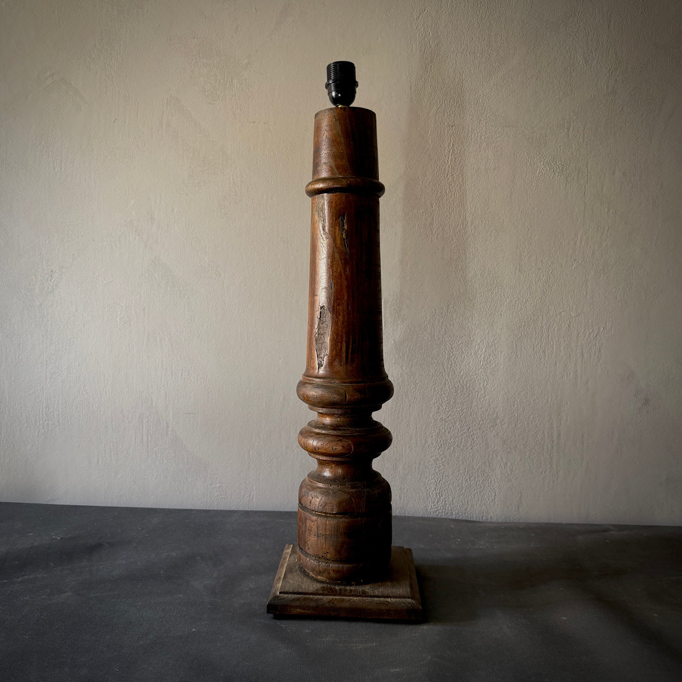 Wood Lamp